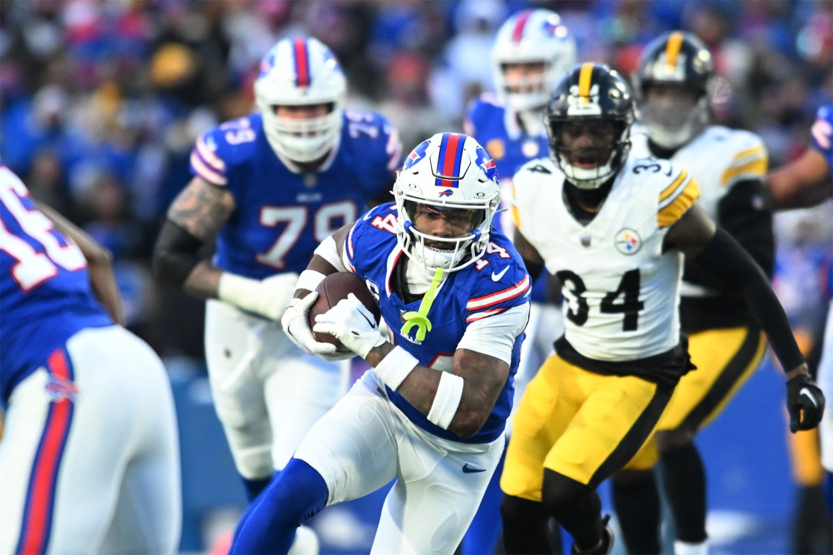 Buffalo Bills WR Stefon Diggs (14) runs after the catch against the Pittsburgh Steelers.