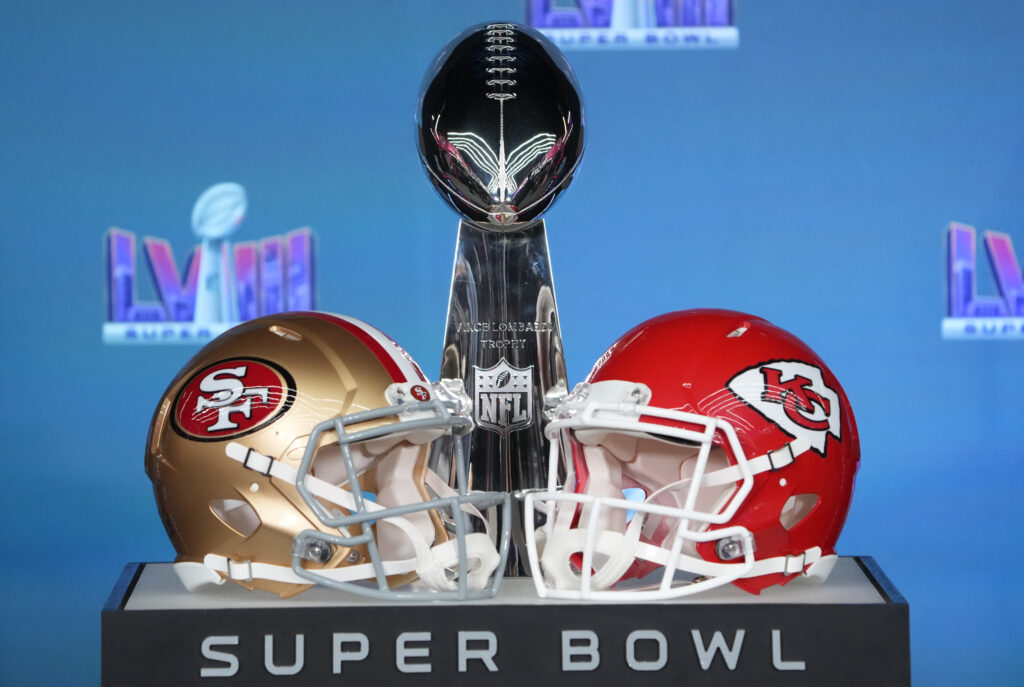 What Colors Are the 49ers and Chiefs Wearing Today? Details and Win-Loss  Records for Respective Super Bowl Uniforms