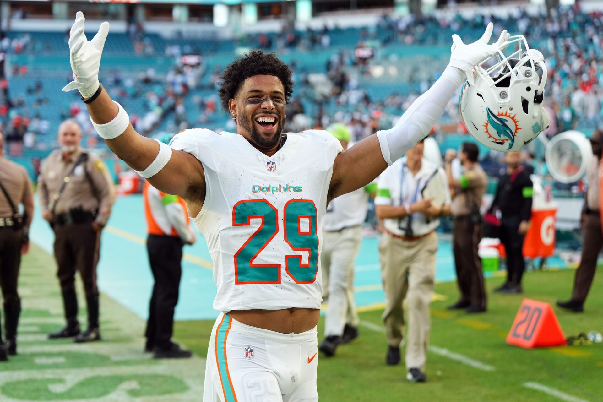 Dolphins Lose Safety Brandon Jones to Free Agent Deal With Denver Broncos