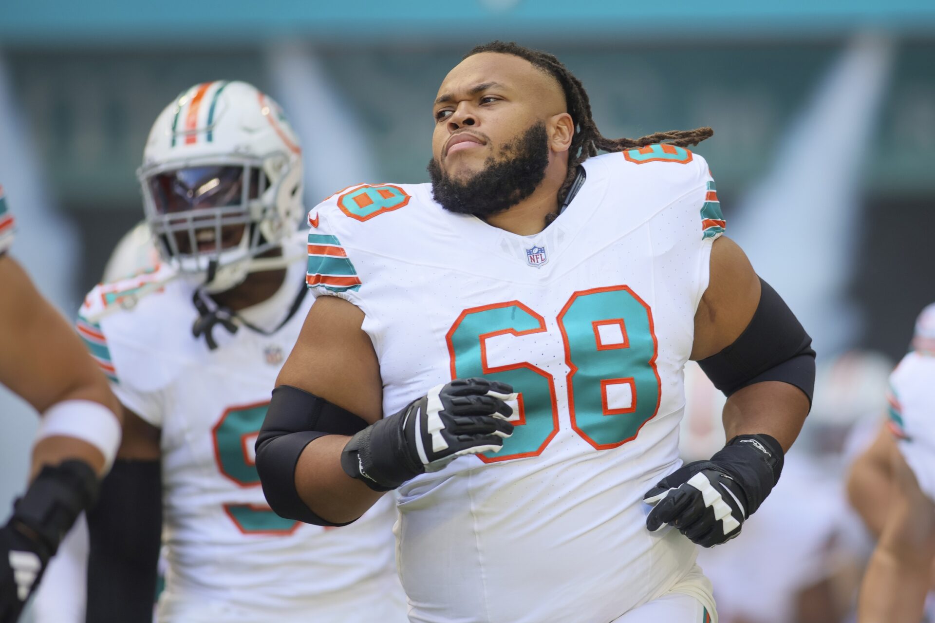 Robert Hunt Leaves Miami Dolphins for Carolina Panthers (and a Bunch of