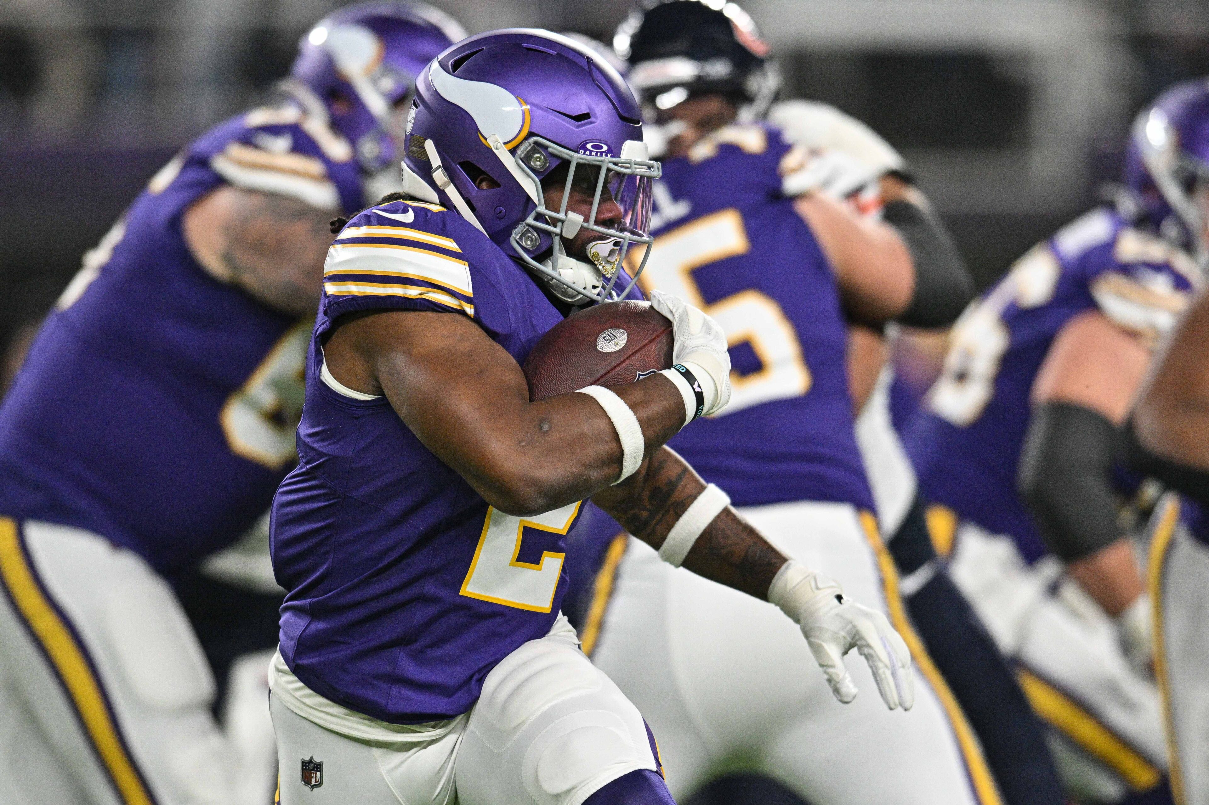 Why Did the Raiders Sign Alexander Mattison? Josh Jacobs’ Departure, Competition for Zamir White