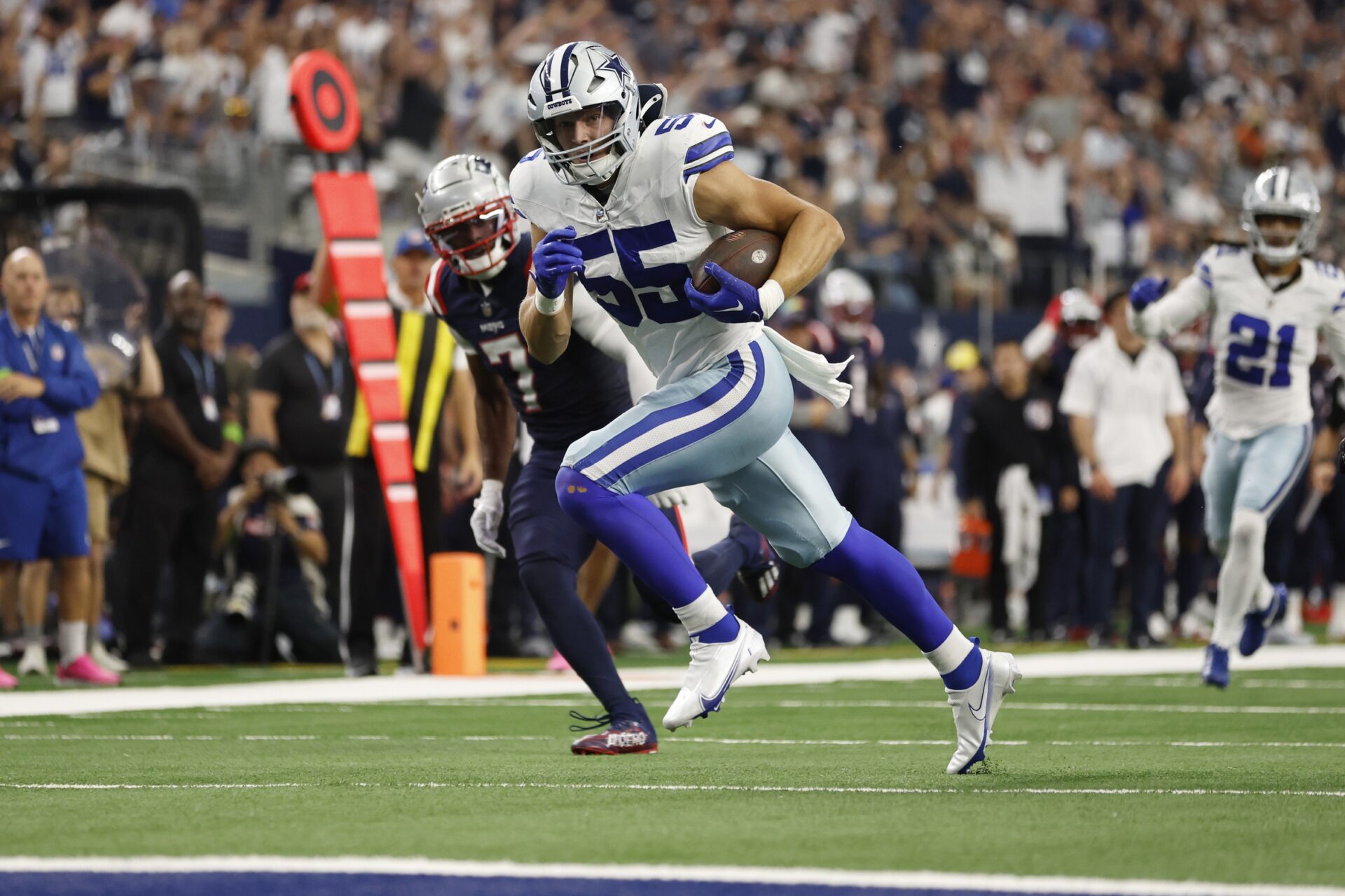 Dallas Cowboys News, March 19: Dak Prescott Adjusts Deal, Leighton