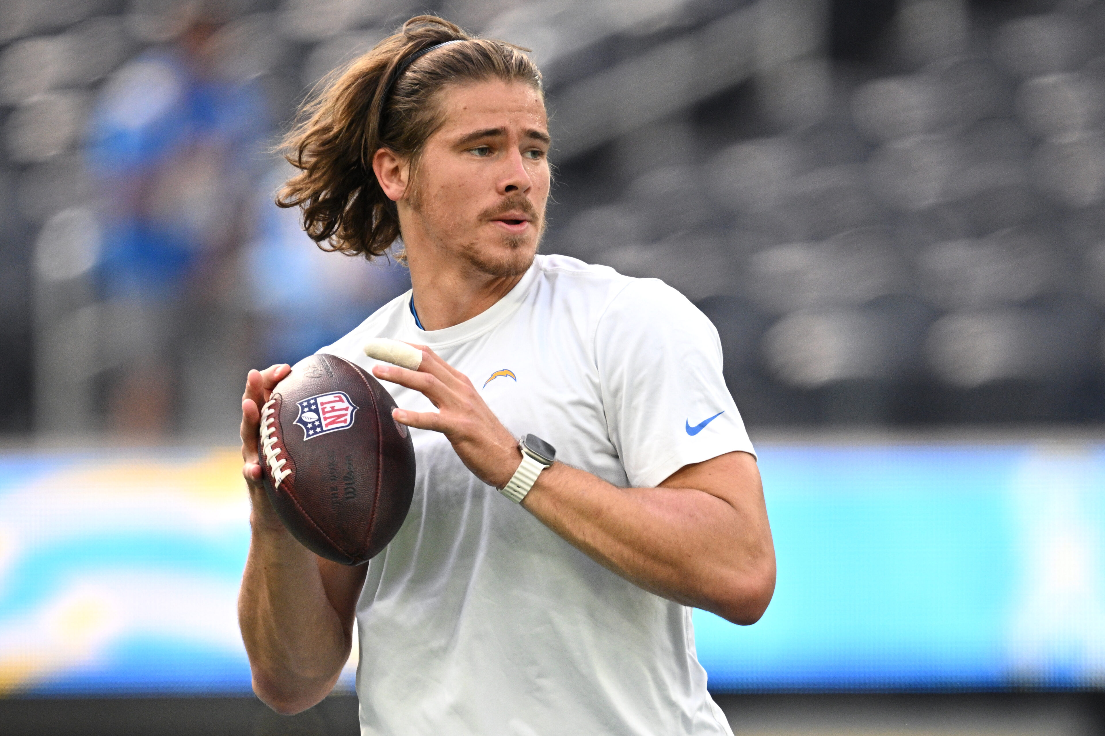 Justin Herbert's Best Ball Fantasy Outlook Is the Chargers' Signal