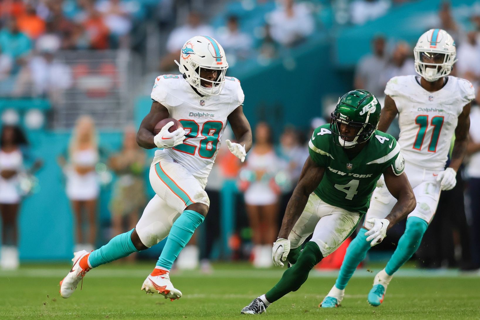 Miami Dolphins News April 18 RB De Von Achane Added Bulk Over 
