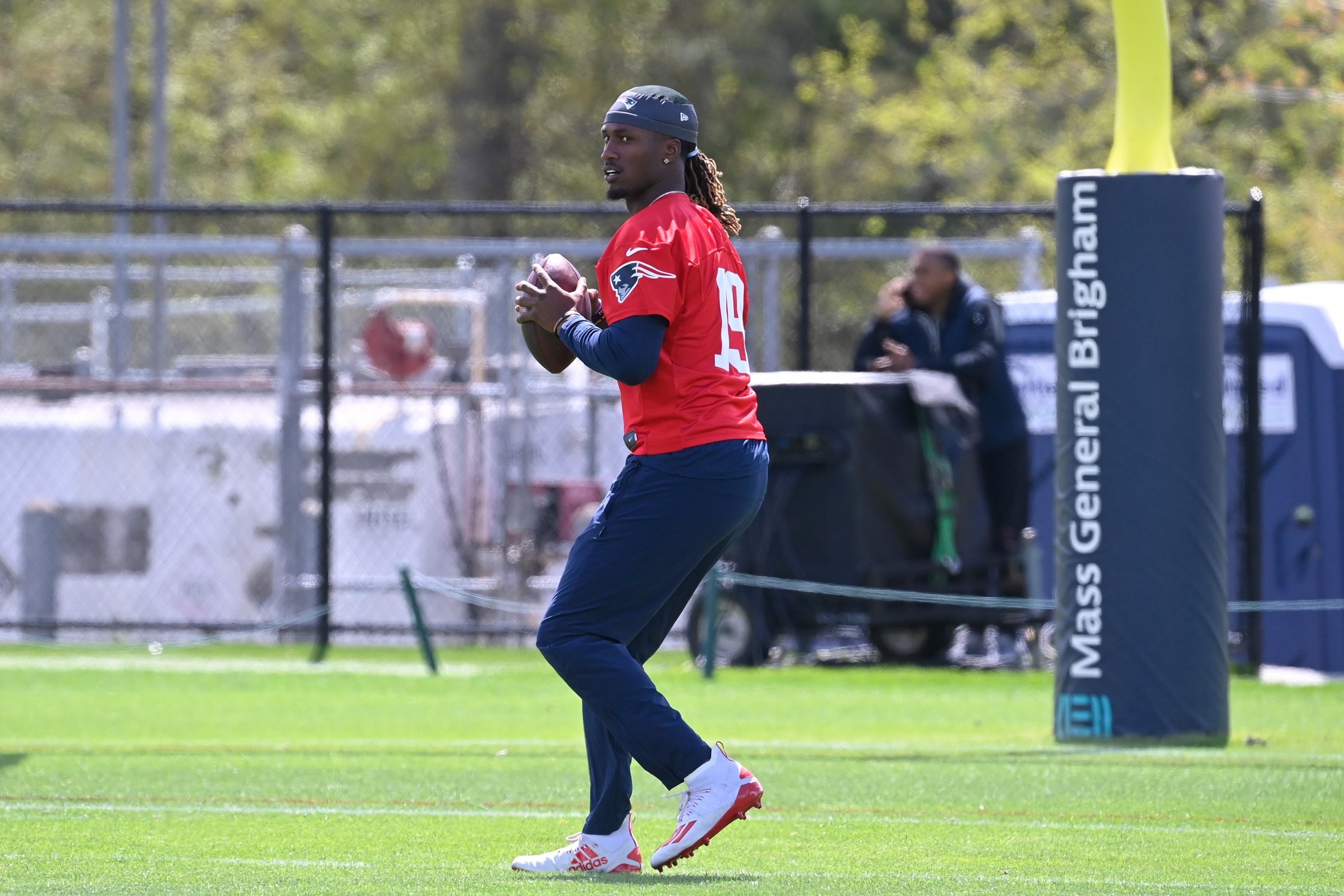 How Patriots Rookie QB Joe Milton Is Handling ‘Humbling’ NFL Reality Check