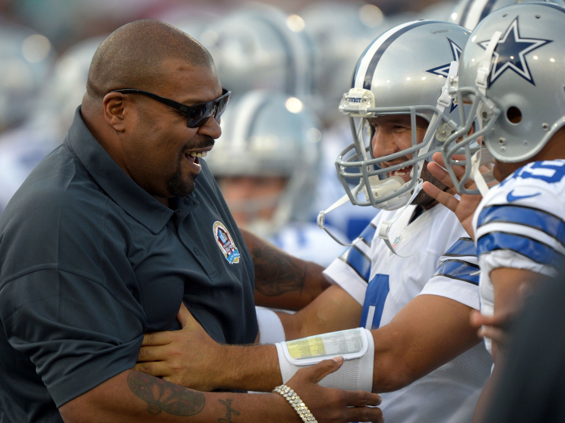 Jets' Tyron Smith Reminisces About Hall of Famer Larry Allen's Passing -  'Big Influence on Me'