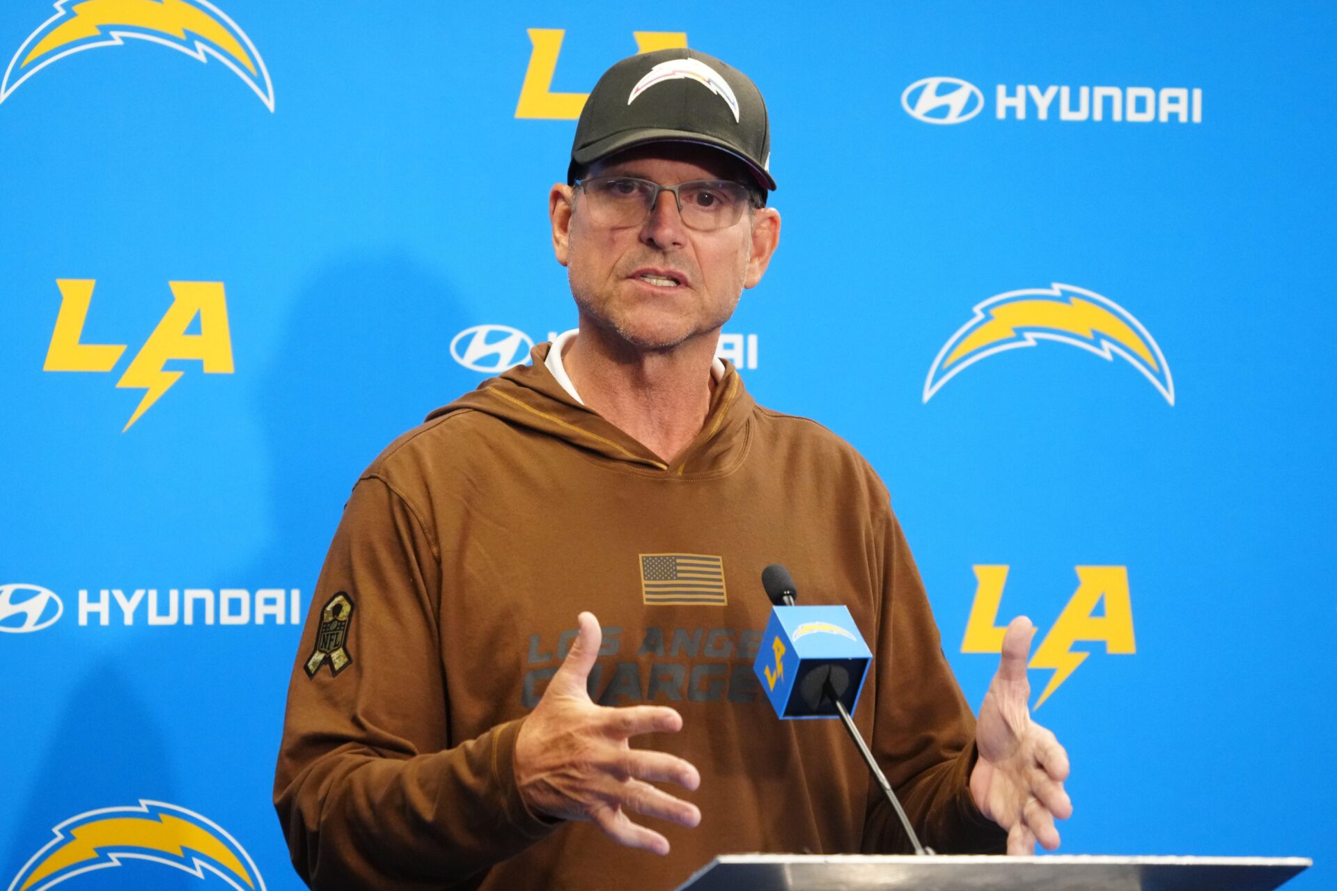 La Chargers Coaching Staff 2025 - Bonnee Vilhelmina