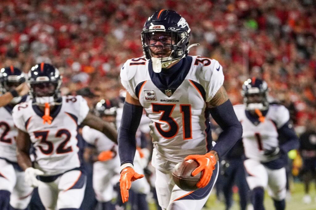 Best Remaining Nfl Free Agents On Defense: Top Players Available ...