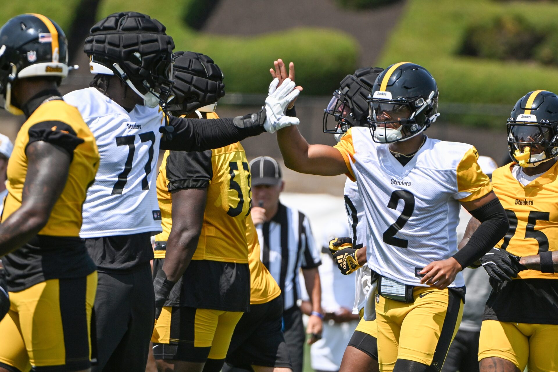 Pittsburgh Steelers QB Depth Chart Justin Fields Could Capitalize on