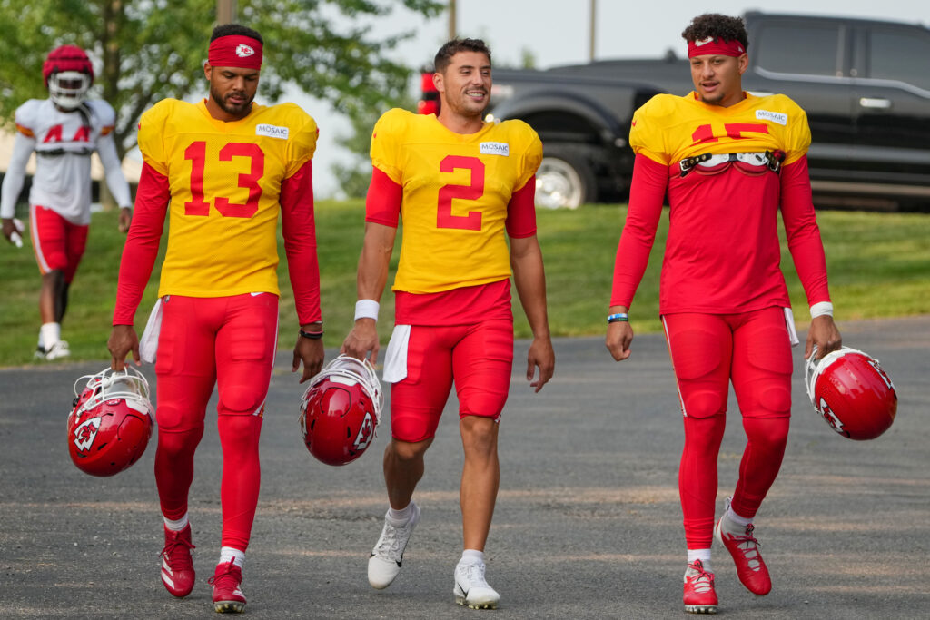 Kansas City Chiefs QB Depth Chart Behind Patrick Mahomes, Carson Wentz