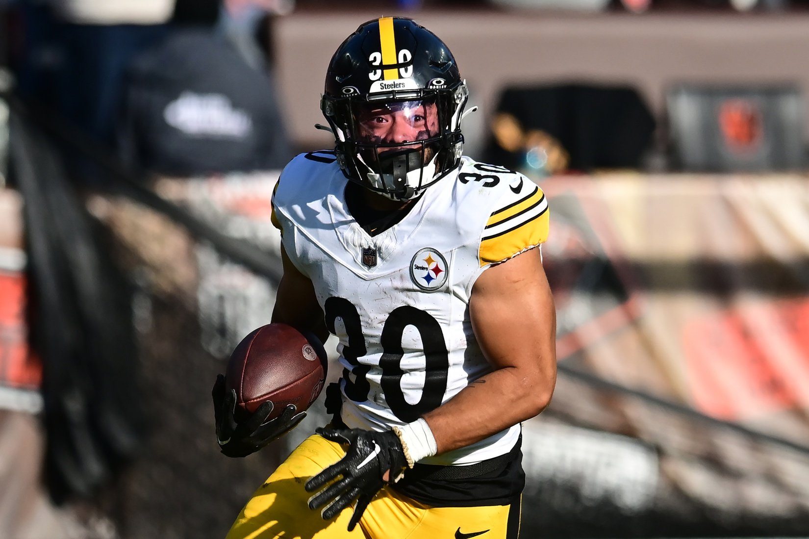 Jaylen Warren Injury Update: Should Fantasy Managers Be Concerned About the  Steelers RB?